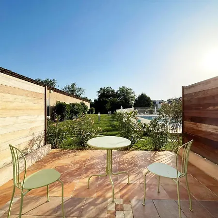 Apartment Les De Robinson: Riverside With Pool Mandelieu-la-Napoule